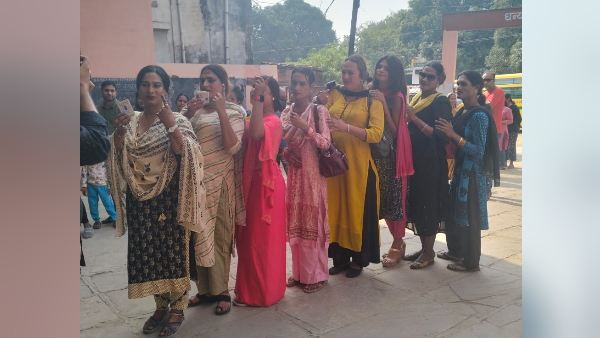 ट्रांसजेंडर मतदाताओं ने डाले वोट