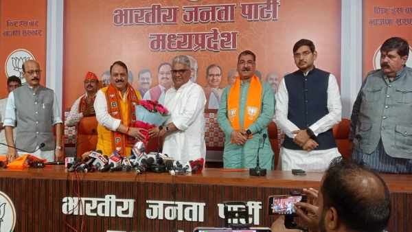 Jagdish Singh Meena of Sarva Meena Samaj accepted membership of BJP along with his supporters