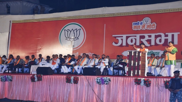 Jyotiraditya Scindia & Amit Shah held a campaign meeting for the BJP candidate in Sheopur.