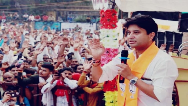 Jyotiraditya Scindia held public meeting in support of BJP candidates in assemblies of Maya Singh Jyotiraditya Scindia held public meeting in support of BJP candidates in assemblies of Maya Singh