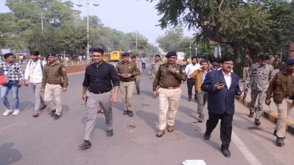 Voting preparations complete, votes will be cast tomorrow, heavy police force deployed in the city