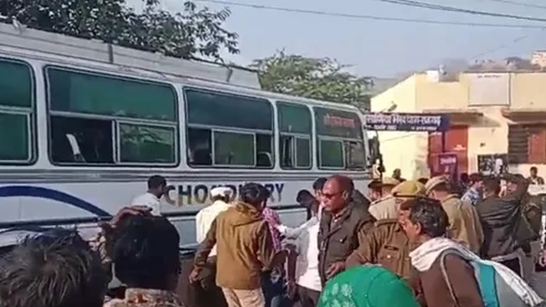 Uncontrolled bus 