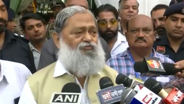 हरियाणा: सरकारी कर्मचारियों को मिलेगा योगा ब्रेक हरियाणा: सरकारी कर्मचारियों को मिलेगा योगा ब्रेक