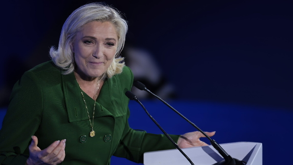 फ्रांस की विपक्षी नेता मरीन ले पेन