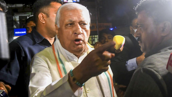 पिनराई विजयन शारीरिक चोट पहुंचाने की रच रहे साजिश: आरिफ खान