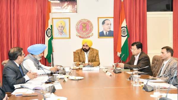 CM Mann gave instructions to secretaries 