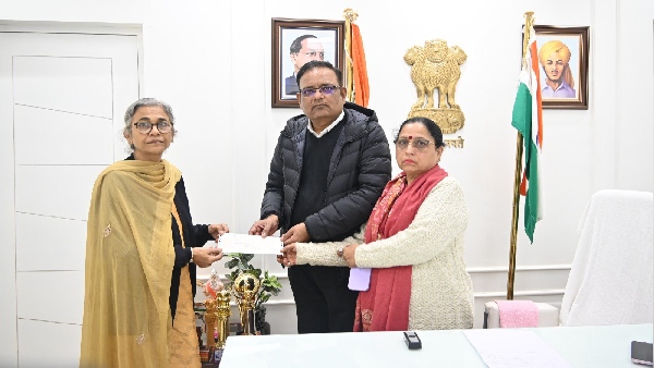  Delhi govt cheque to Corona warrior