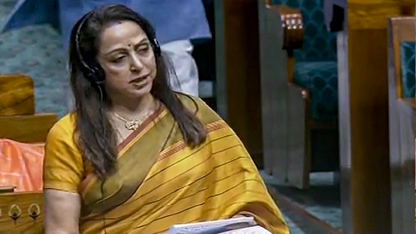 MP Hema Malini style of Akshay Kumar