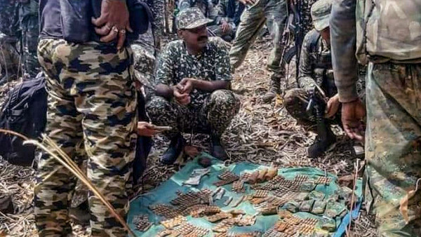 Maharashtra: सुरक्षा बलों के साथ मुठभेड़ में 2 नक्सली ढेर