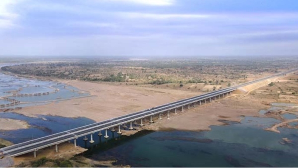 योगी आदित्यनाथ 