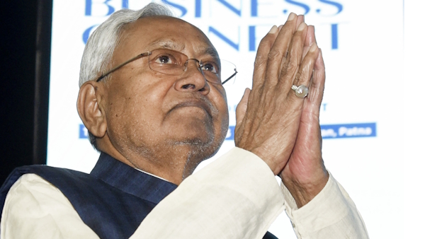 Is Nitish Kumar planning to return to NDA? Surprising results came in the survey