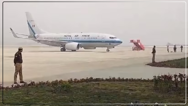 airport-first-air-force-plane-landed-at-ayodhya-airport airport-first-air-force-plane-landed-at-ayodhya-airport