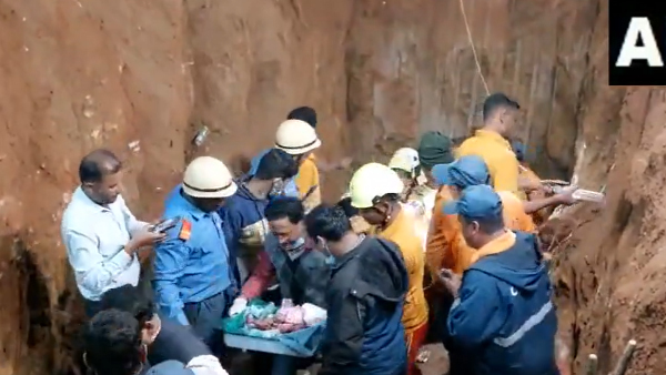 ओडिशा: बोरवेल में फंसे बच्चे को निकाला सुरक्षित बाहर