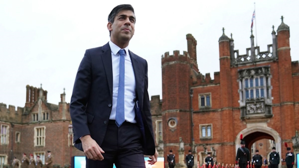 Rishi Sunak Apologises To COVID Hit Families