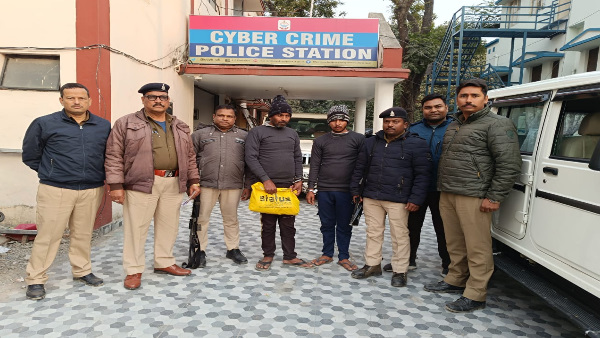 stf police chhattisgarh bihar gang Cheating across country name getting Mc Donalds, KFC franchise 