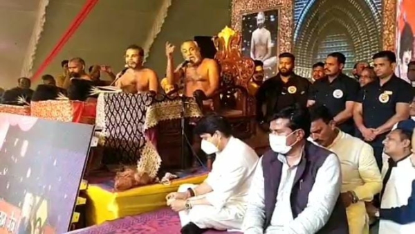 Will Jyotiraditya Scindia become the Chief Minister of MP? Discussion on viral video of Jain monk Will Jyotiraditya Scindia become the Chief Minister of MP? Discussion on viral video of Jain monk