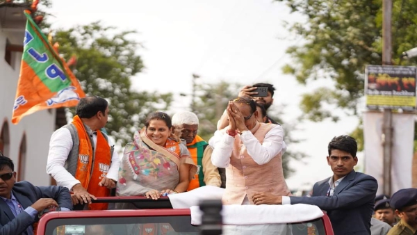 CM Shivraj road show in Raghogarh, Chauhan said - I will take the amount of ladli behna up to ₹ 3000