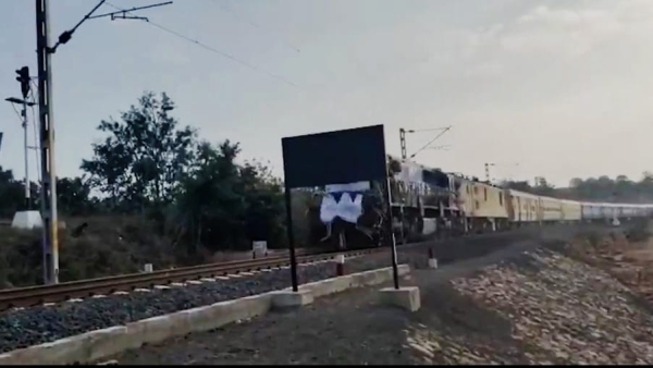 Trial of third line of railway between Barkheda-Budhani, train ran with speed of 95 km per hour.