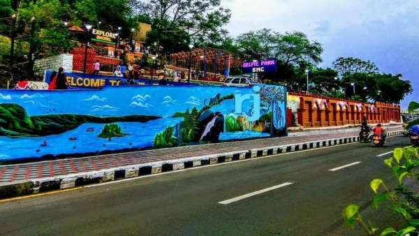 Neemuch Police ASI Kailash Chand, deployed for security on VIP Road, meets with accident, dies