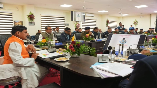 CM Mohan Yadavs clear message to IAS and IPS officers in Ujjain, extortion will not be tolerated