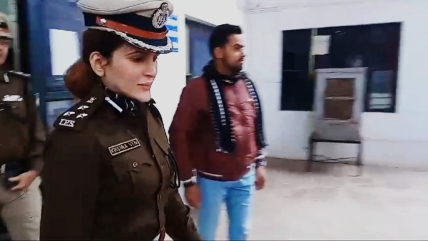 gwalior Effect of CM Mohan Yadav instructions visible, DIG Krishnaveni Deshavtu inspected SP office