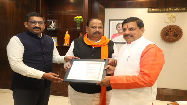 By linking medical education and medical services, people will get easy treatment: Dr. Hitesh Vajpayee