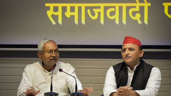 sp chief akhilesh Yadav says Nitish Kumar could have become PM had he stood strong with INDIA bloc sp chief akhilesh Yadav says Nitish Kumar could have become PM had he stood strong with INDIA bloc