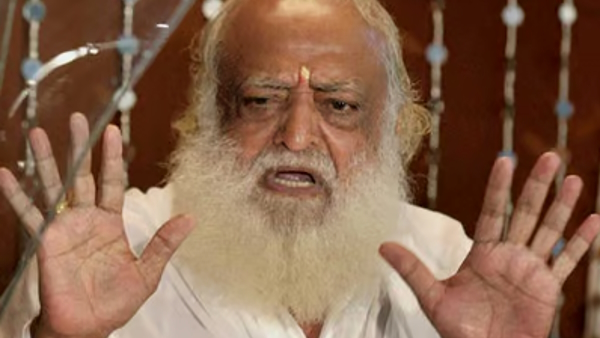 Asaram lawyer beaten up