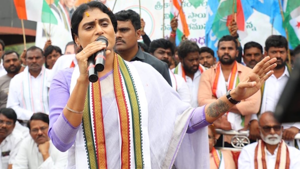 APCC प्रमुख शर्मिला ने भाई और सीएम जगन पर साधा निशाना