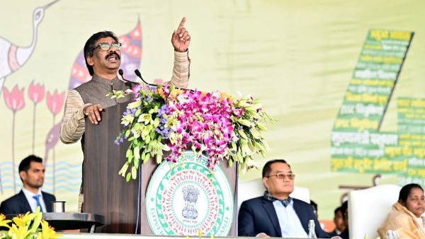 CM हेमंत सोरेन ने सावित्रीबाई फुले को उनकी जयंती पर किया नमन
