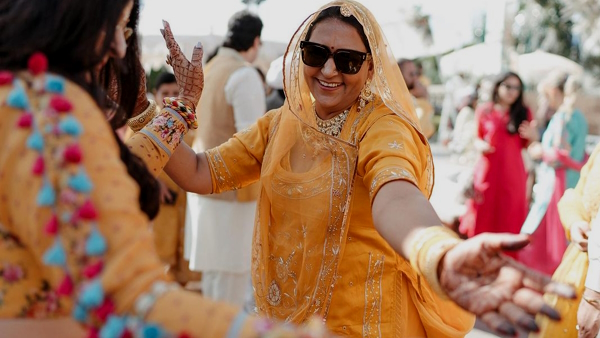 IAS Pari Bishnoi Marriage pics