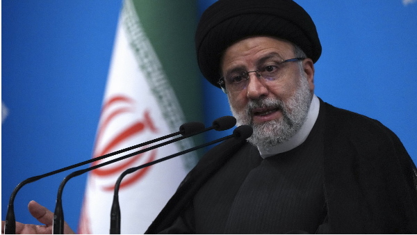 iran executes four people