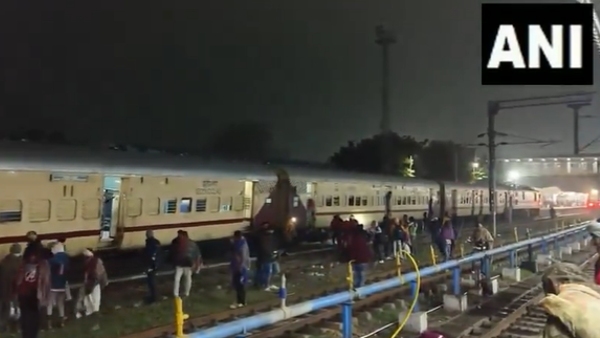 Jodhpur-Bhopal passenger train derailed 