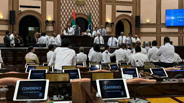 Maldives Opposition impeach president Maldives Opposition impeach president