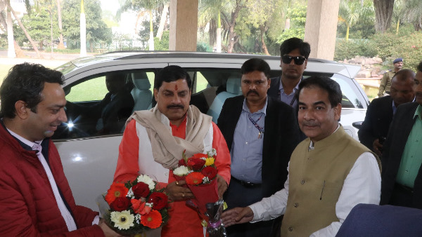 अटल बिहारी सुशासन व नीति विश्लेषण संस्थान का निरीक्षण