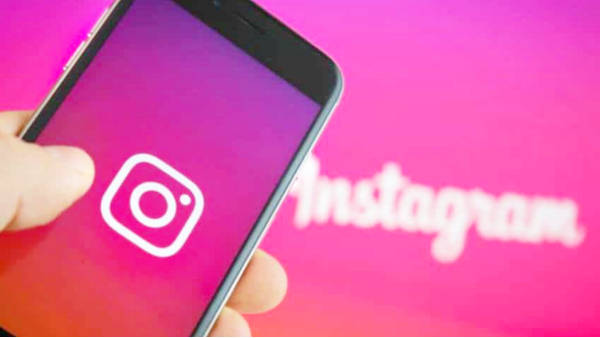 Instagram 
