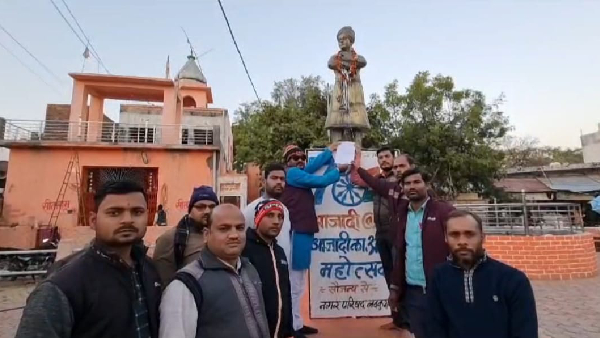  Swami Vivekananda statue 