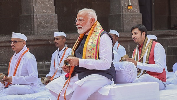 PM Modi Anushthan PM Modi Anushthan