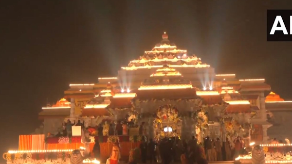 रोशनी से सजा भव्य राम मंदिर