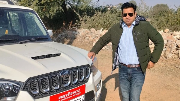 Vishwa Prakash charan Tehsildar Hanumangarh