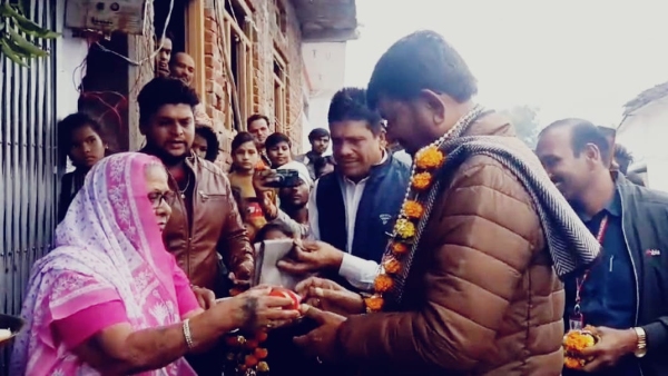 Minister and Patharia MLA Lakhan Patel participated in the Vikas Bharat Sankalp Yatra in Batiagarh.