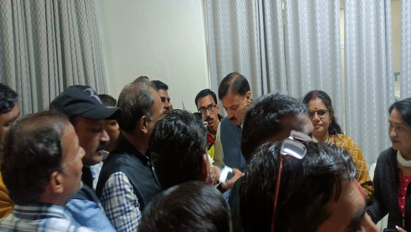 Guest Teachers Association met the Education Minister, submitted memorandum regarding various demand