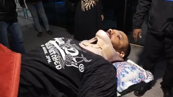 While being caught by Talaiya police station, only one young man tried to escape by jumping. While being caught by Talaiya police station, only one young man tried to escape by jumping.