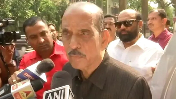 महाराष्ट्र: EX CM मनोहर जोशी की बिगड़ी तबीयत, ICU में भर्ती महाराष्ट्र: EX CM मनोहर जोशी की बिगड़ी तबीयत, ICU में भर्ती