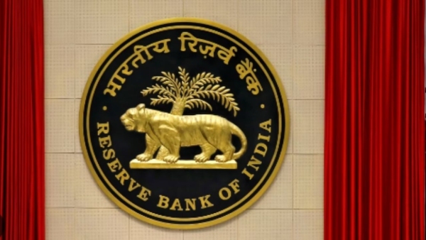 RBI cancels license of UP bank 