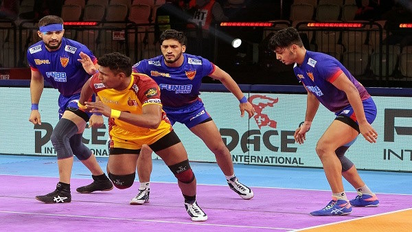 Dabang Delhi vs Puneri Paltan