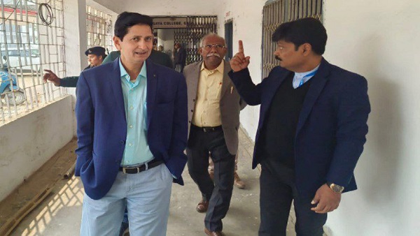 Gaya News: Students were giving exams, officers arrived for surprise inspection, did this work
