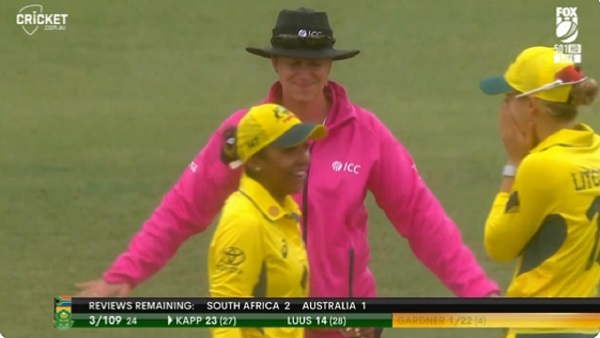Ground umpire Claire Polosak