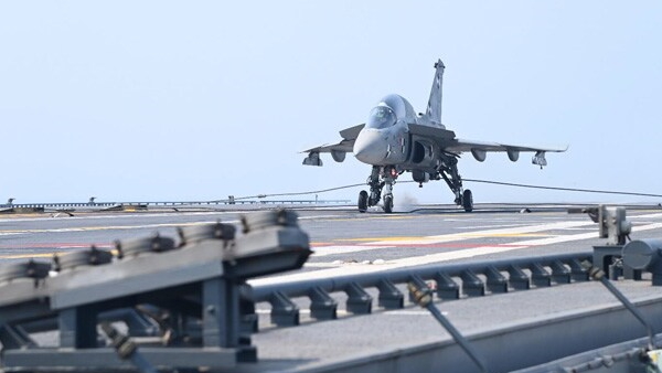 india offers Naval LCA Tejas To Philippines