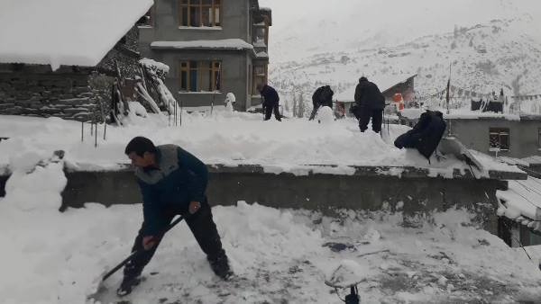 पहाड़ी और मैदानी इलाकों में झमाझम बारिश के साथ होगी बर्फबारी